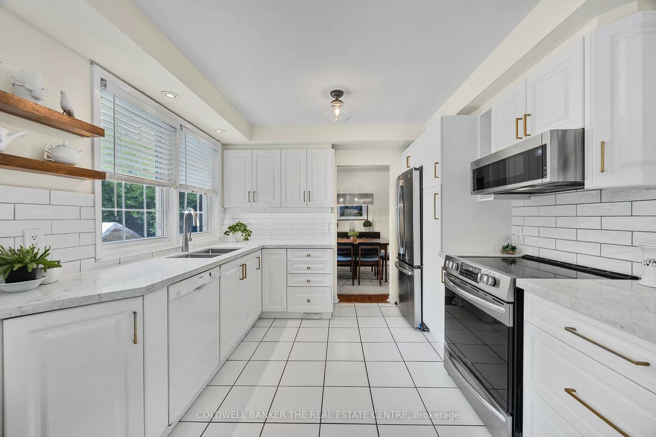 210, Richard, Central Newmarket, Newmarket