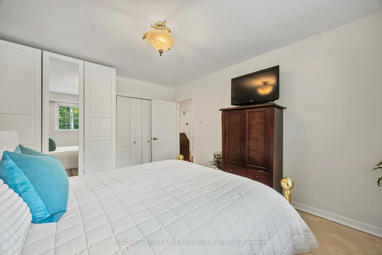 210, Richard, Central Newmarket, Newmarket