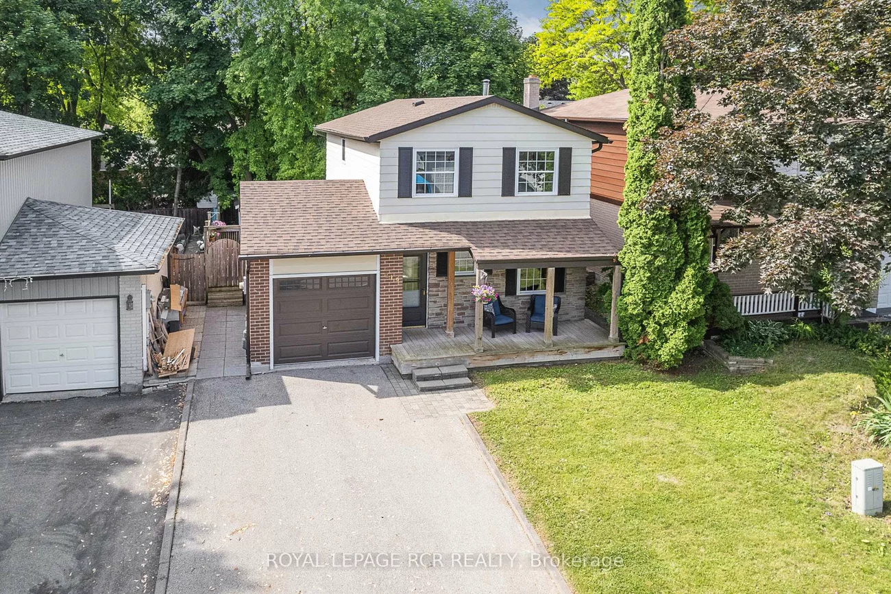 219, Thoms, Central Newmarket, Newmarket