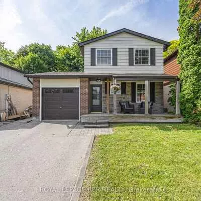 219, Thoms, Central Newmarket, Newmarket
