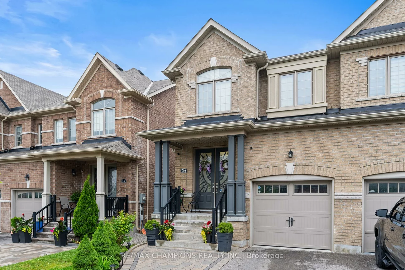 709, Yarfield, Glenway Estates, Newmarket