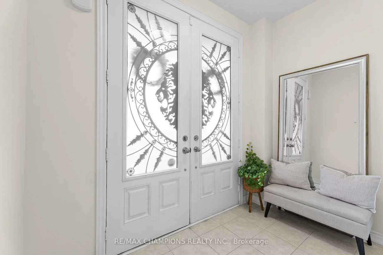 709, Yarfield, Glenway Estates, Newmarket