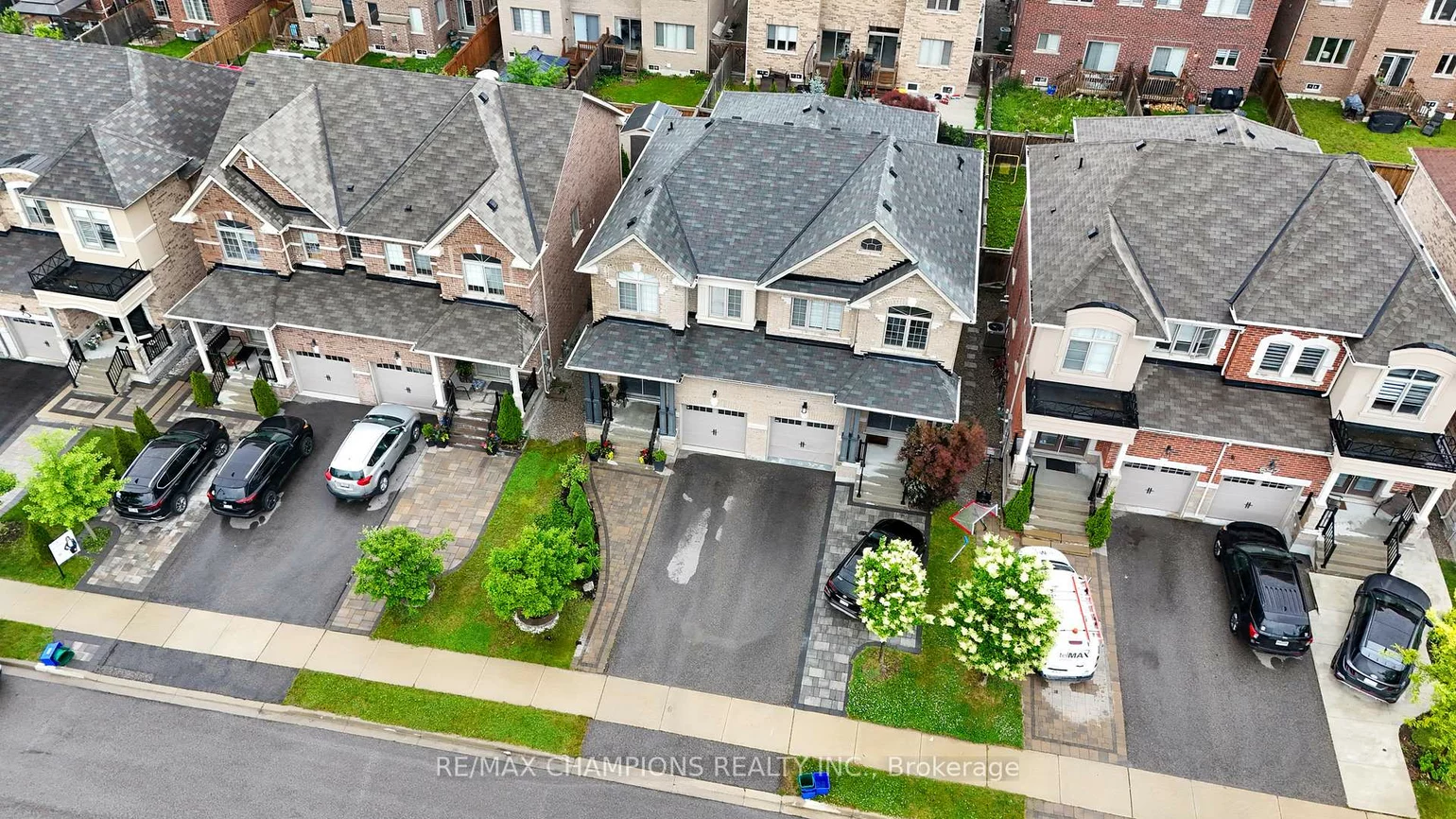 709, Yarfield, Glenway Estates, Newmarket