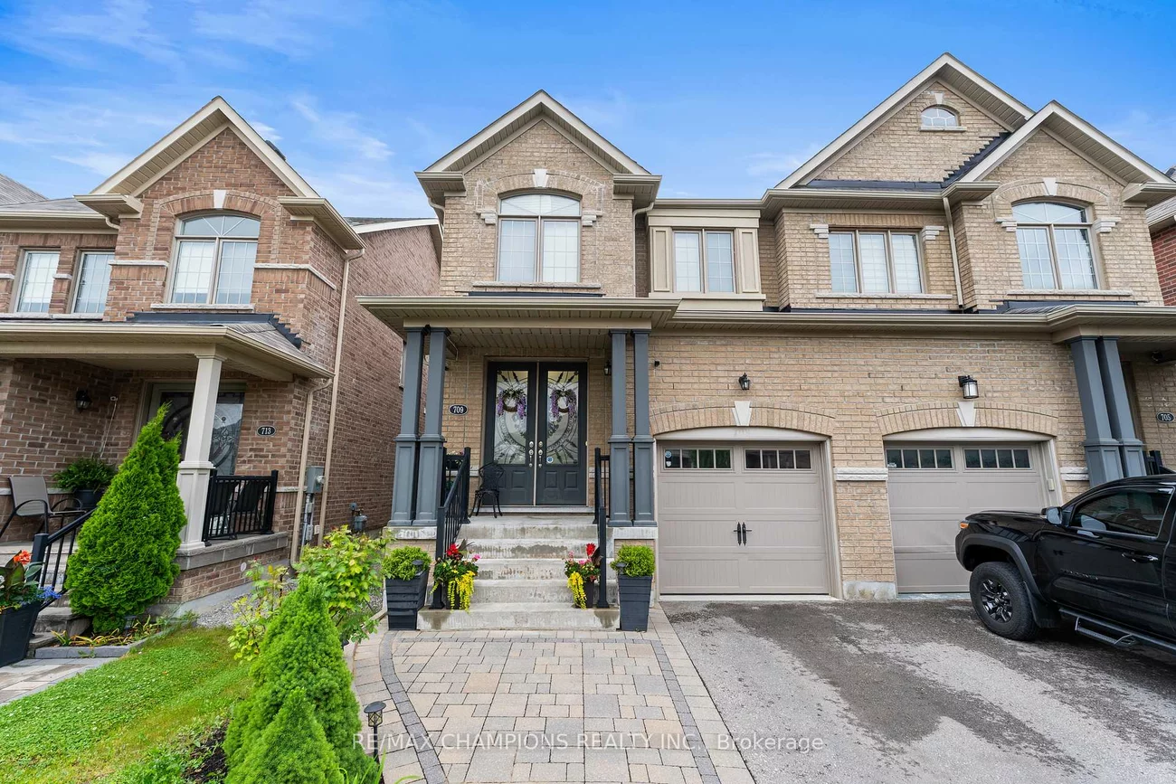 709, Yarfield, Glenway Estates, Newmarket