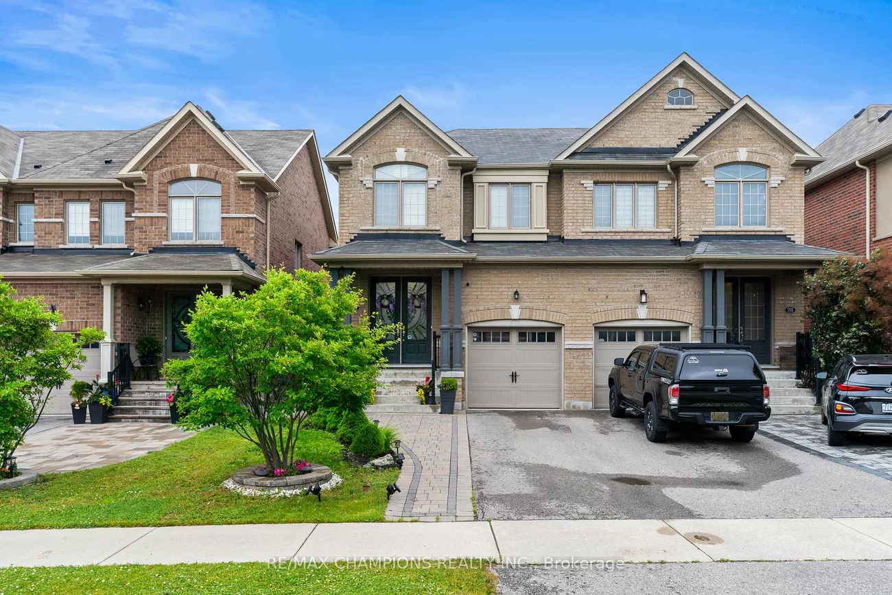 709, Yarfield, Glenway Estates, Newmarket