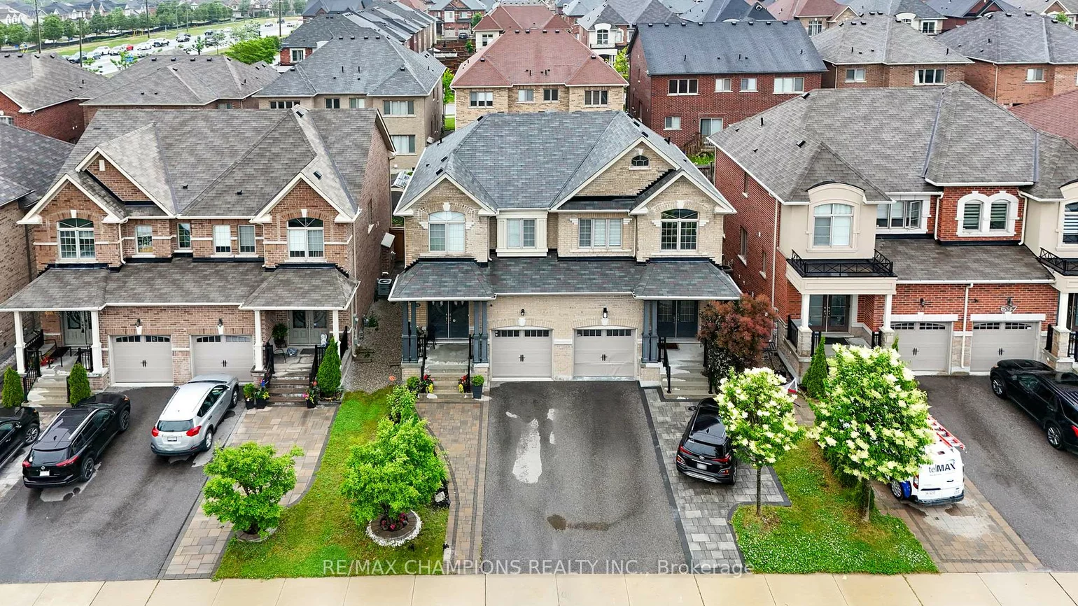 709, Yarfield, Glenway Estates, Newmarket