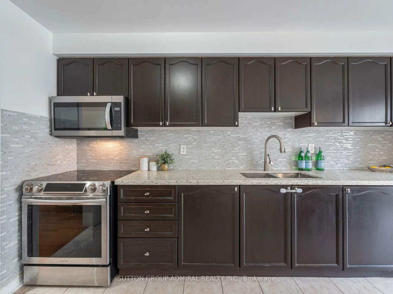 175, Gail Parks, Woodland Hill, Newmarket