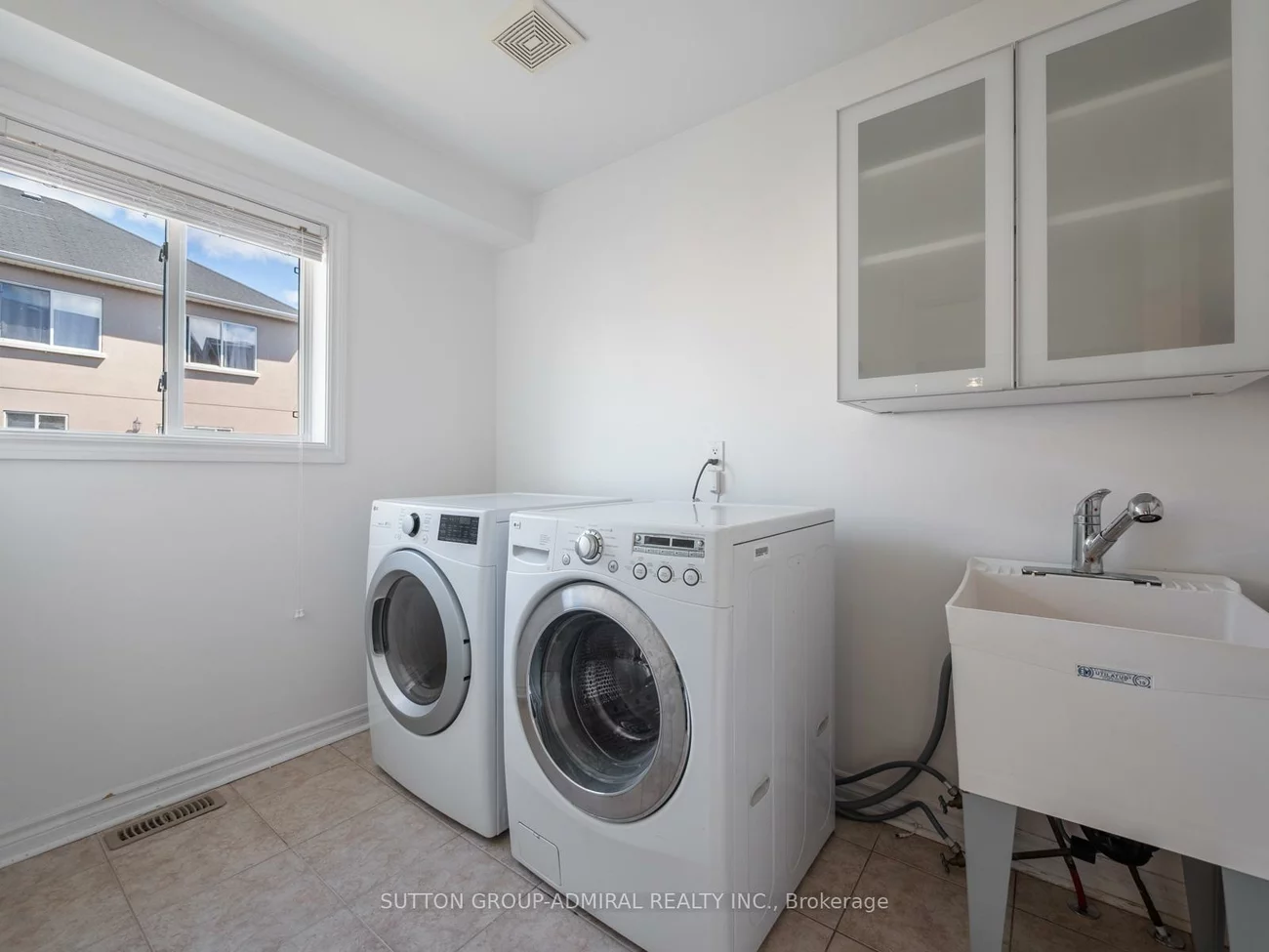 175, Gail Parks, Woodland Hill, Newmarket