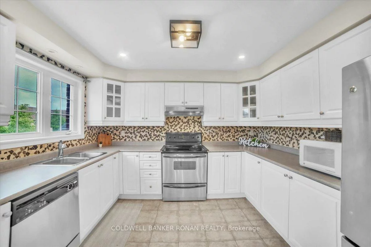 225, Karl Rose, Woodland Hill, Newmarket