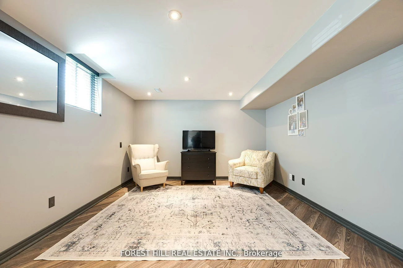 473, Dixon, Central Newmarket, Newmarket