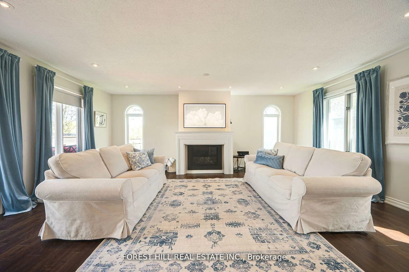 473, Dixon, Central Newmarket, Newmarket