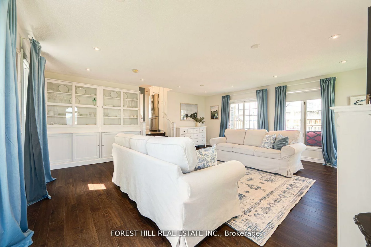 473, Dixon, Central Newmarket, Newmarket