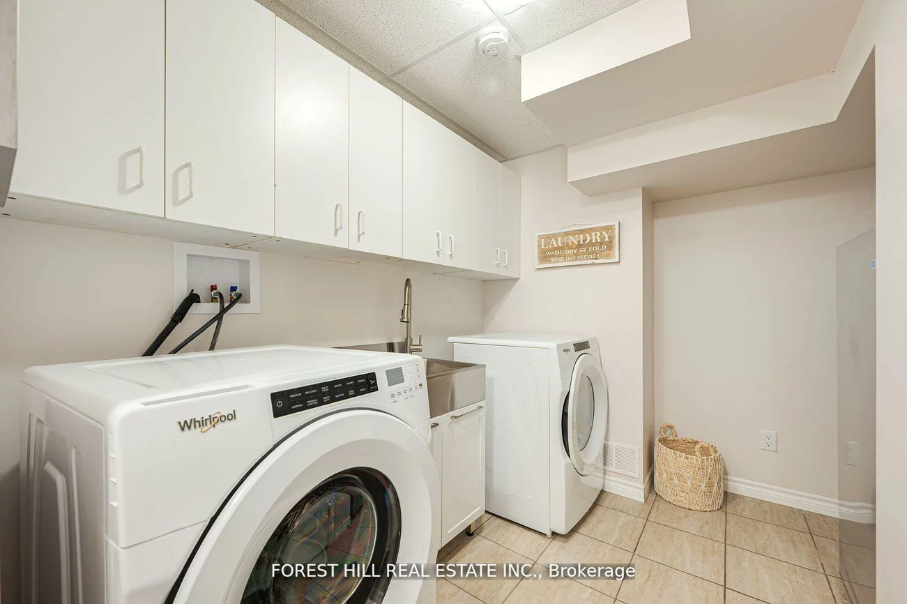 473, Dixon, Central Newmarket, Newmarket