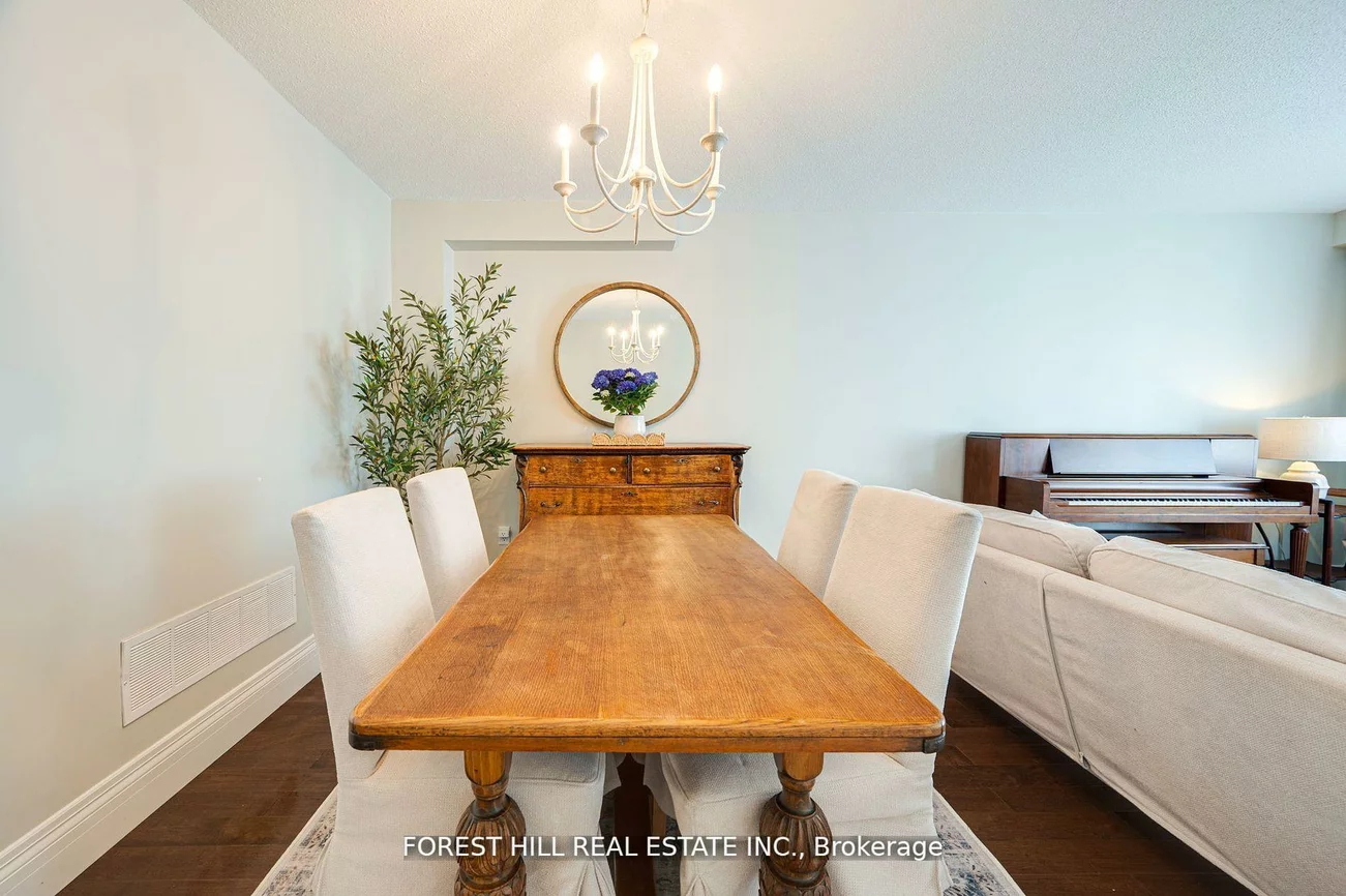 473, Dixon, Central Newmarket, Newmarket