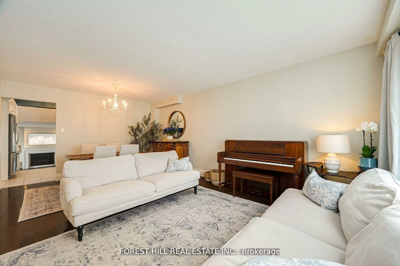 473, Dixon, Central Newmarket, Newmarket