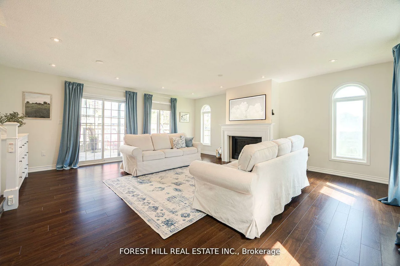 473, Dixon, Central Newmarket, Newmarket