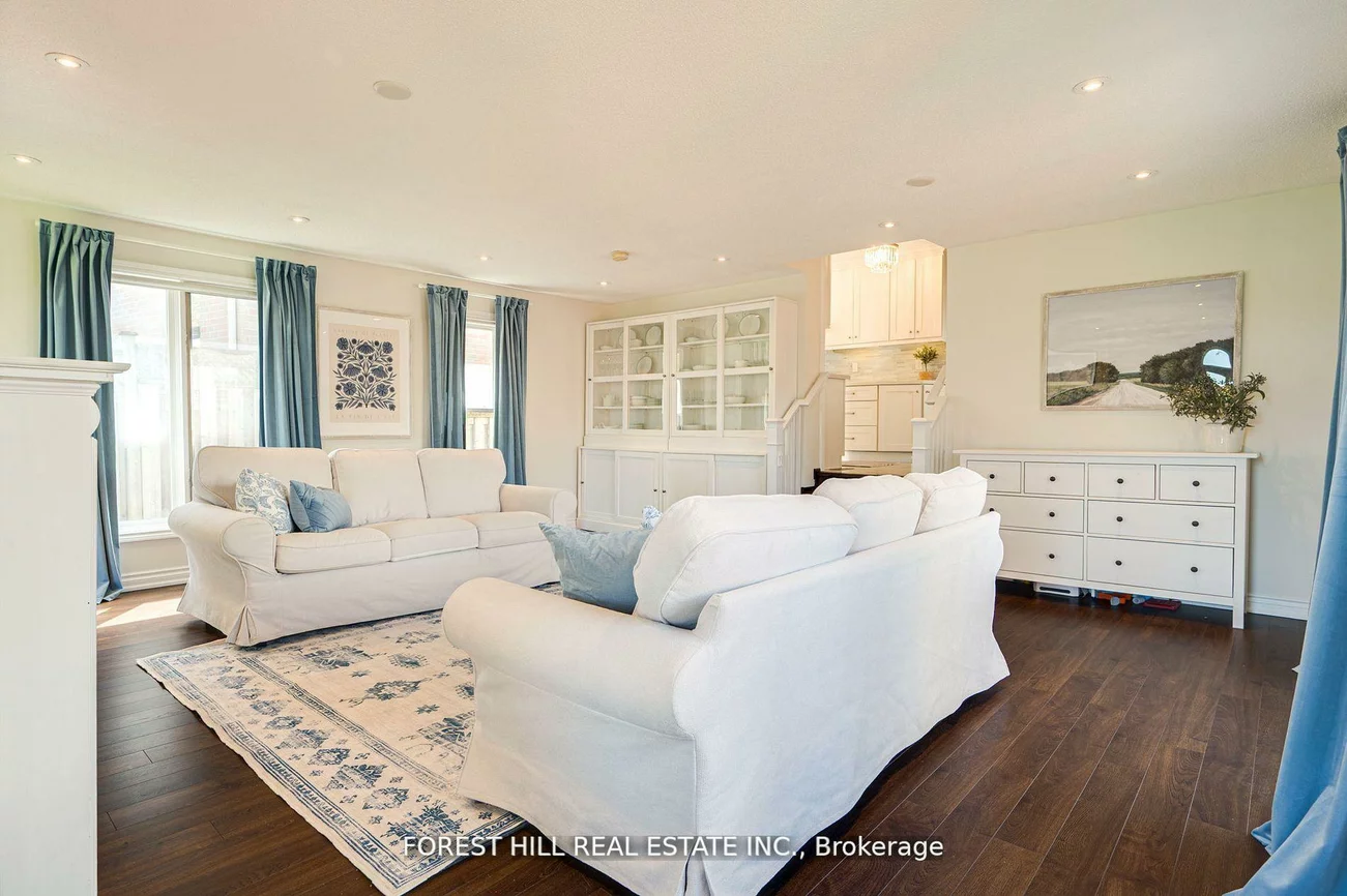 473, Dixon, Central Newmarket, Newmarket