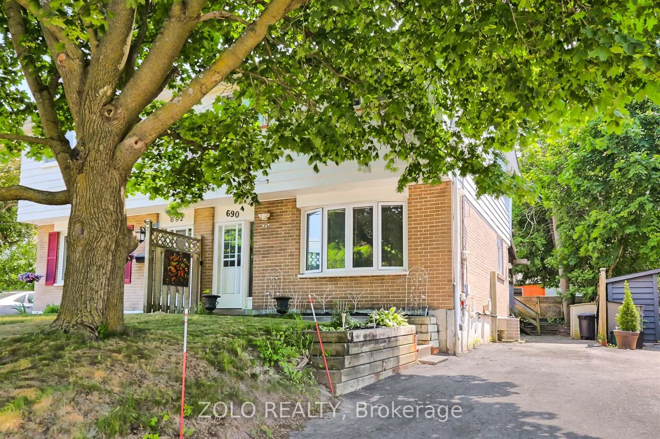 690, Elgin, Huron Heights-Leslie Valley, Newmarket