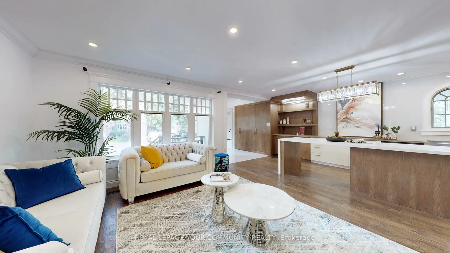 60, Hillview, Bristol-London, Newmarket