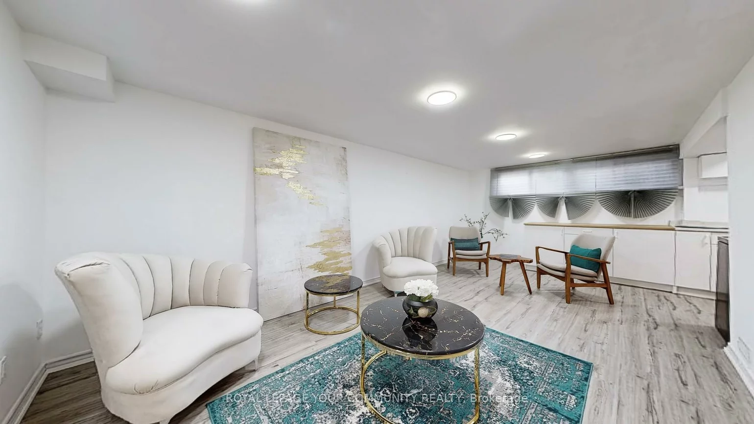 60, Hillview, Bristol-London, Newmarket