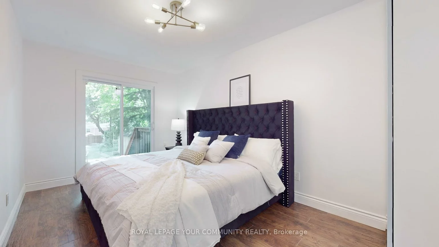 60, Hillview, Bristol-London, Newmarket