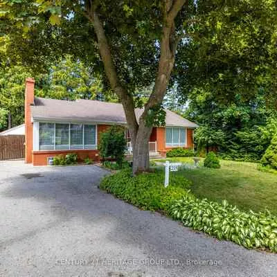 218, Kathryn, Central Newmarket, Newmarket