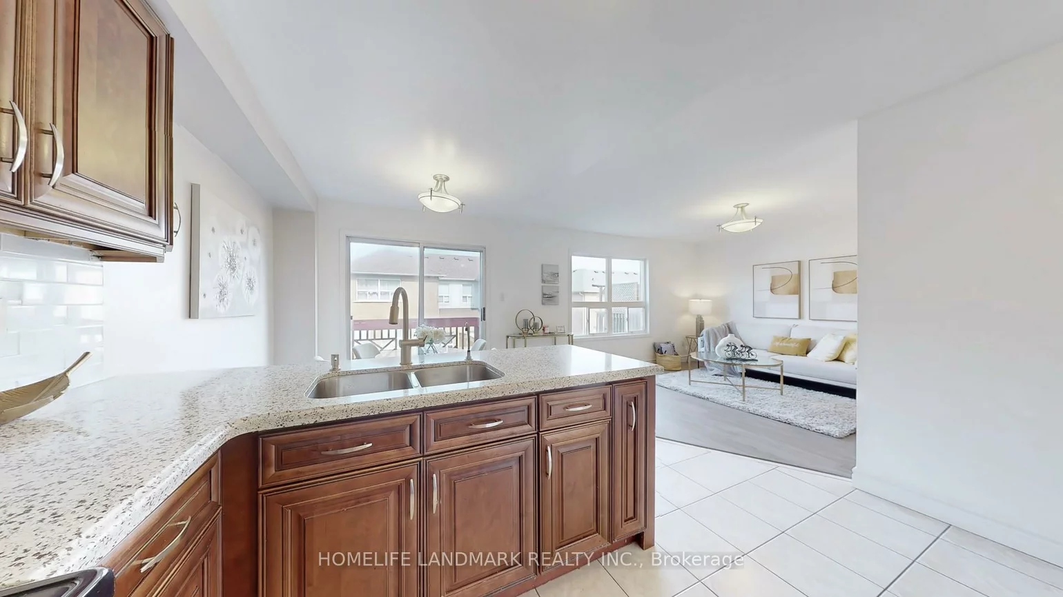 335, Marble, Woodland Hill, Newmarket