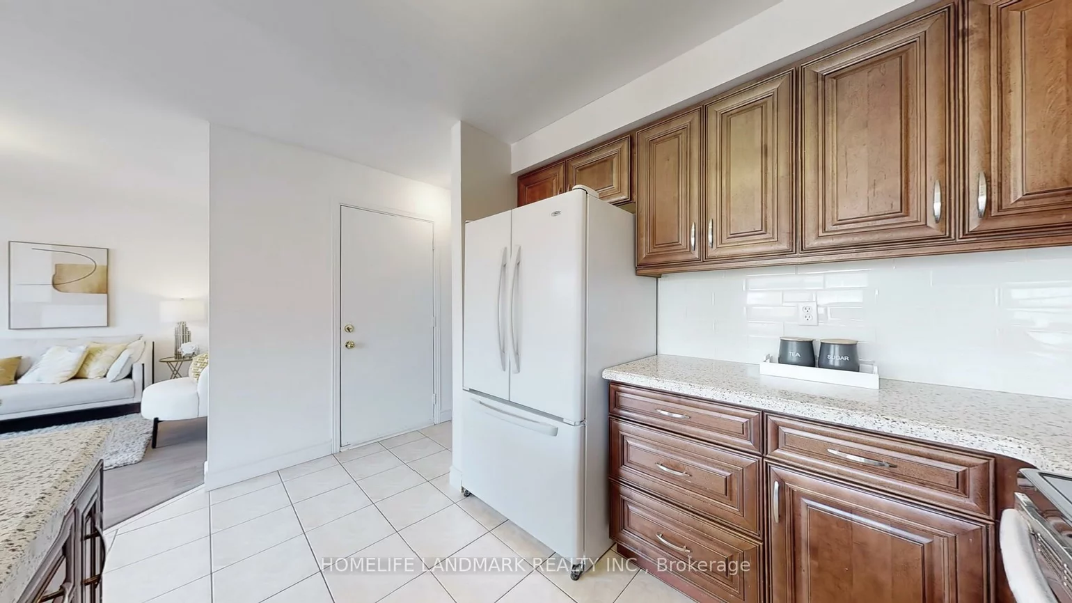 335, Marble, Woodland Hill, Newmarket