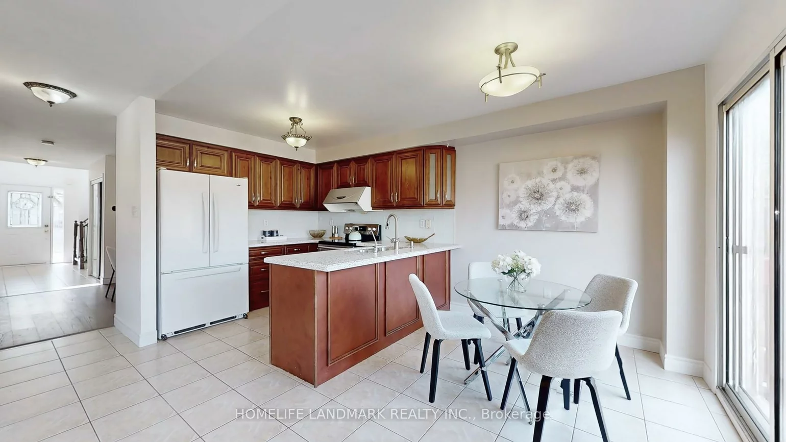 335, Marble, Woodland Hill, Newmarket