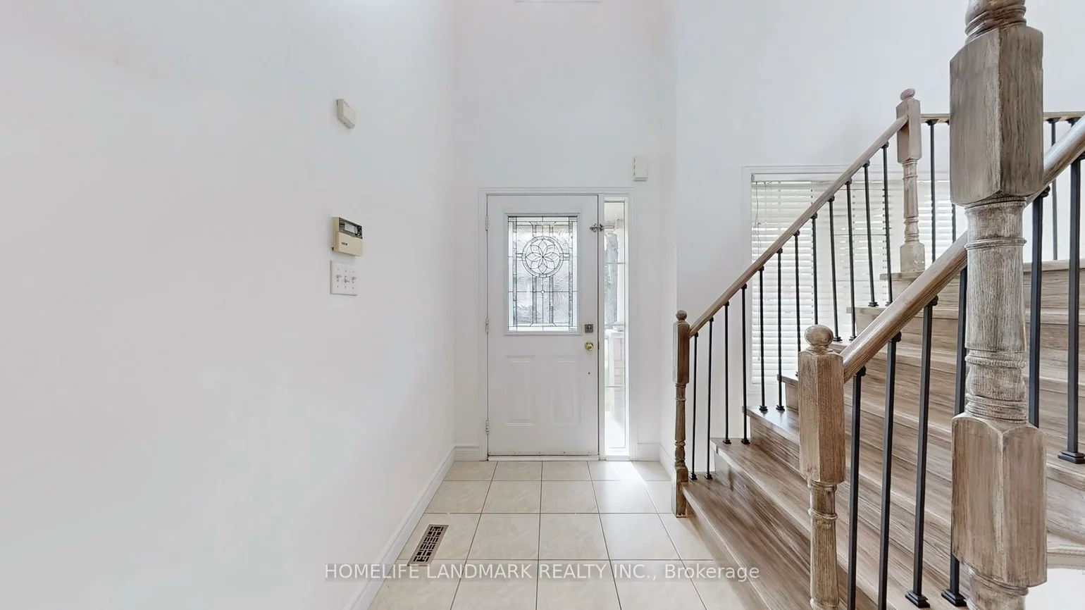 335, Marble, Woodland Hill, Newmarket