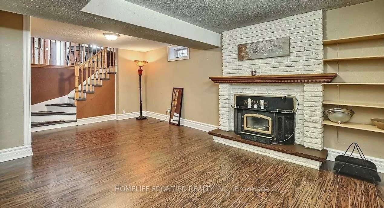 44, Rutledge, Huron Heights-Leslie Valley, Newmarket