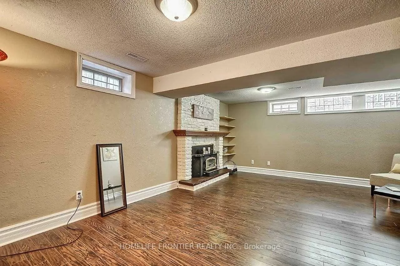 44, Rutledge, Huron Heights-Leslie Valley, Newmarket