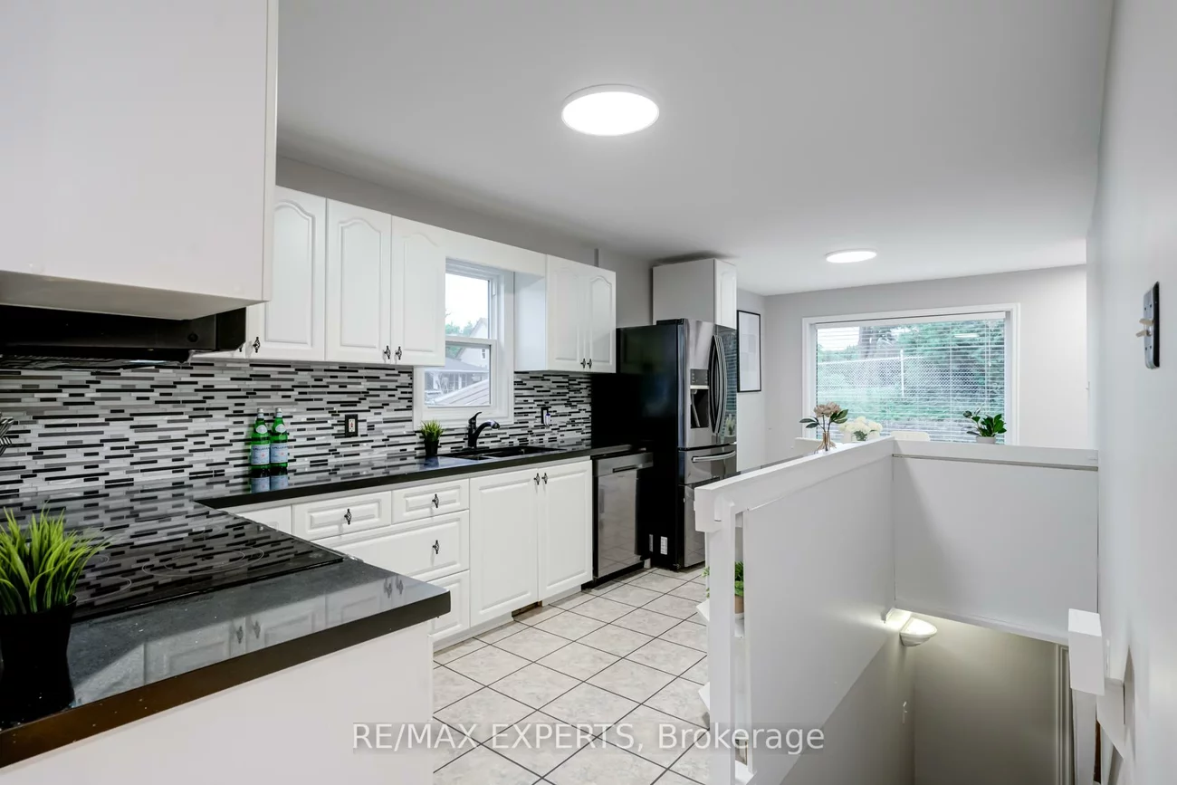 302, Avenue, Central Newmarket, Newmarket