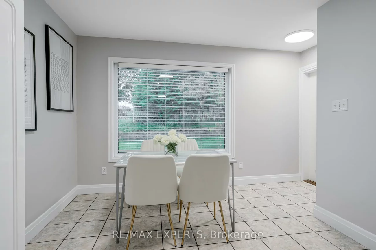 302, Avenue, Central Newmarket, Newmarket
