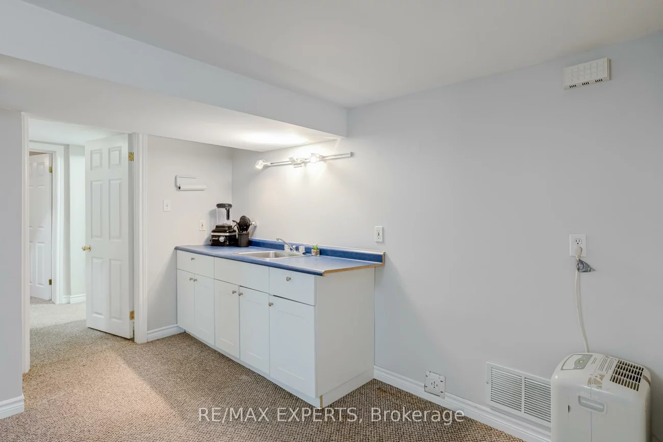 302, Avenue, Central Newmarket, Newmarket