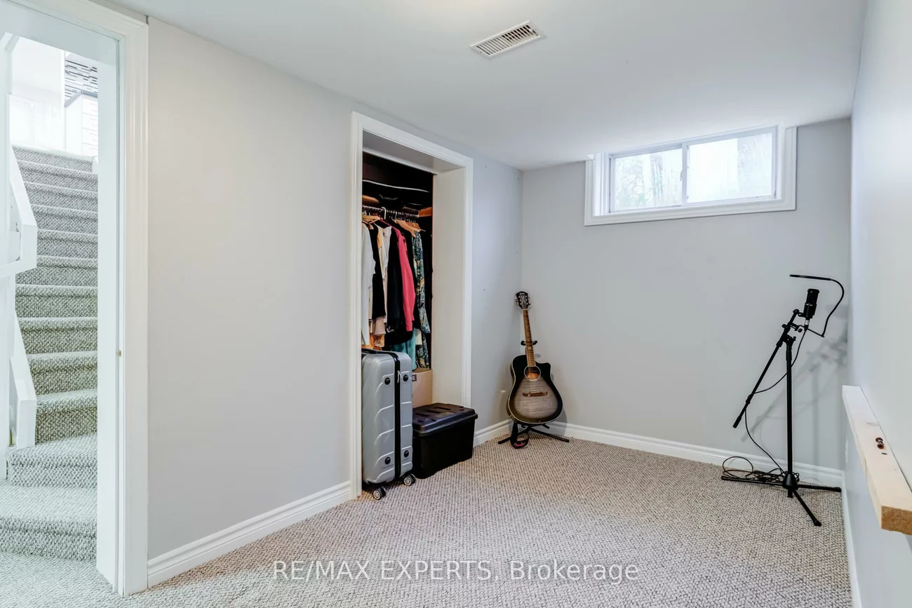 302, Avenue, Central Newmarket, Newmarket
