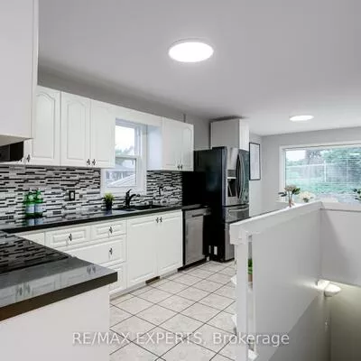 302, Avenue, Central Newmarket, Newmarket