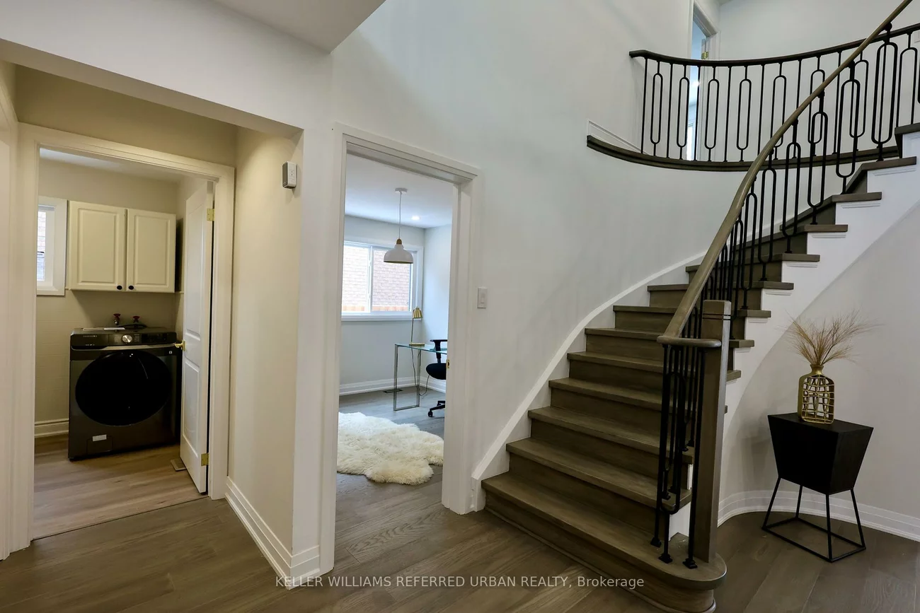 228, Elman, Bristol-London, Newmarket