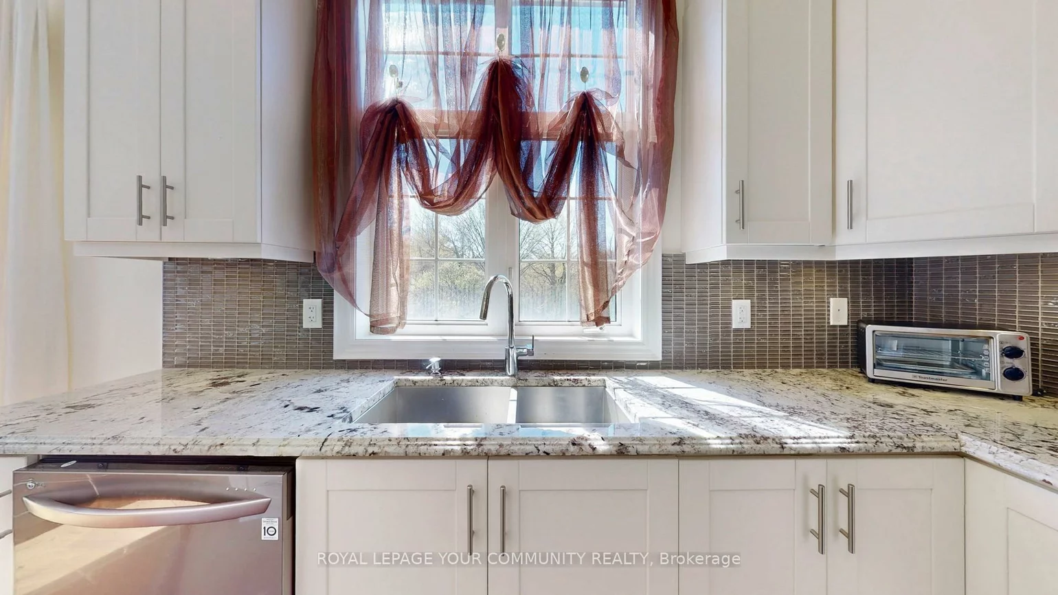 561, Clifford Perry, Woodland Hill, Newmarket