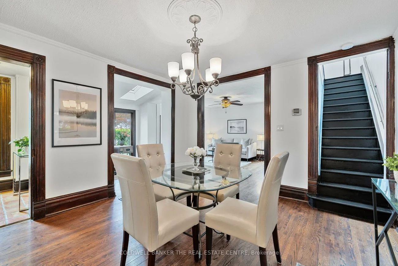 411, Millard, Central Newmarket, Newmarket