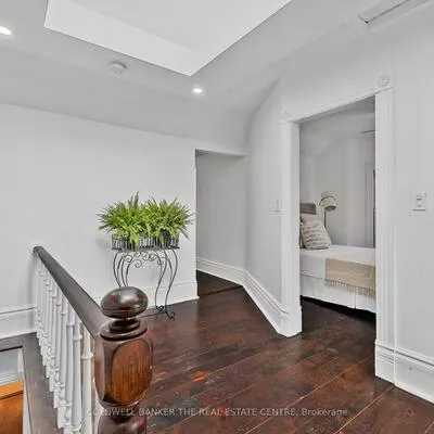 411, Millard, Central Newmarket, Newmarket