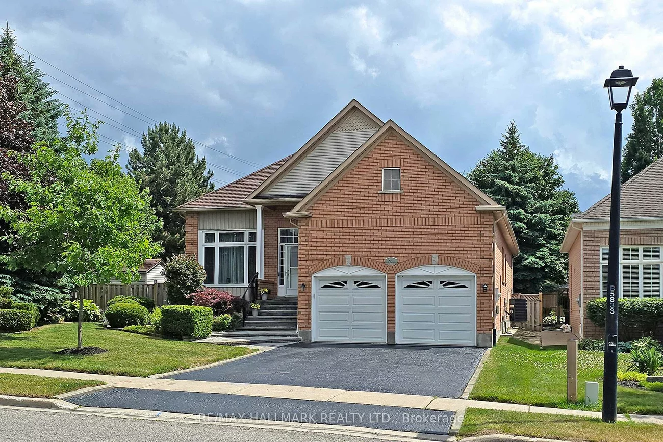 530, Laurel Wood, Central Newmarket, Newmarket