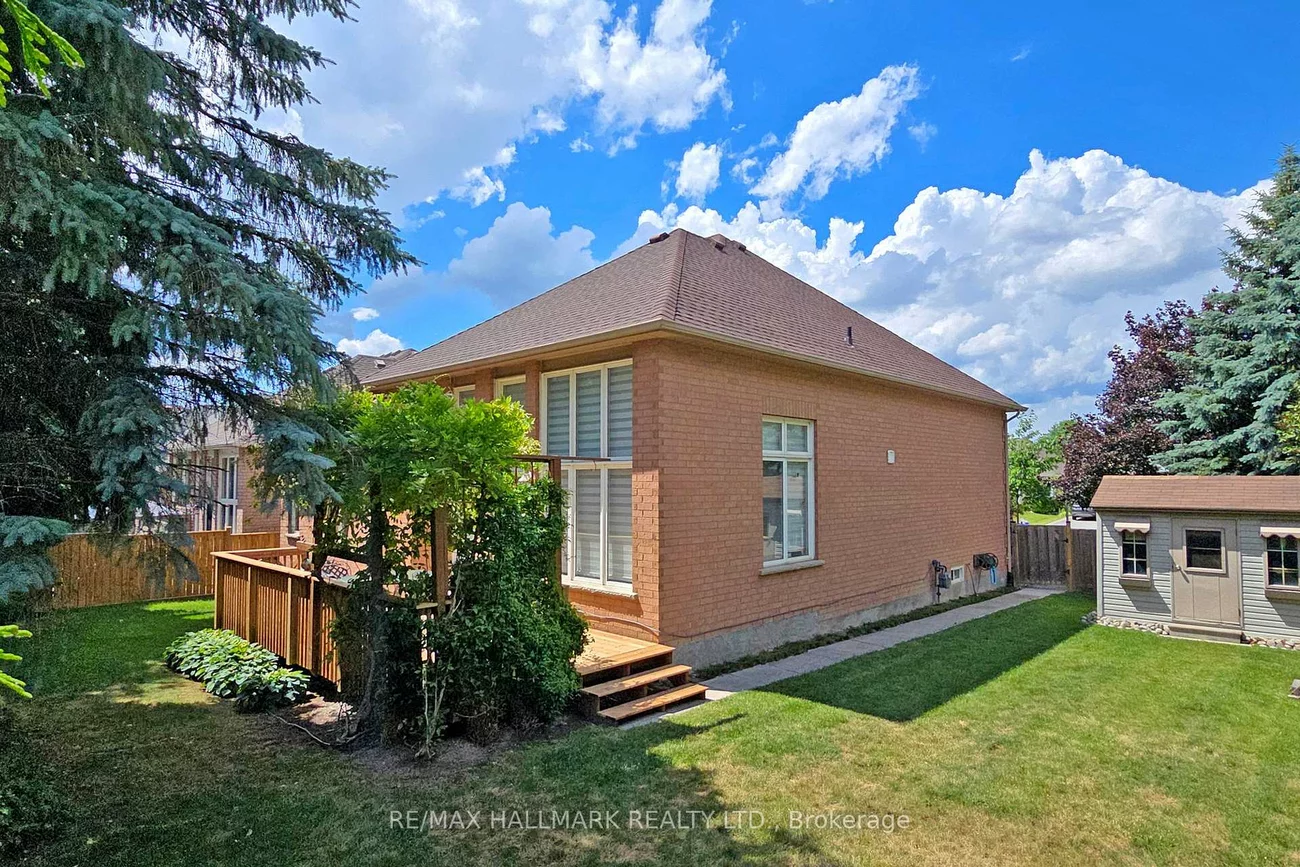 530, Laurel Wood, Central Newmarket, Newmarket