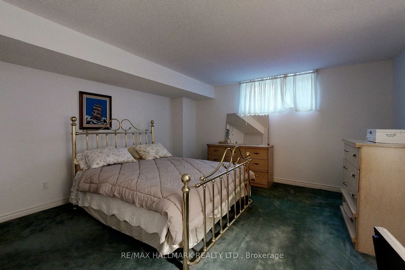 530, Laurel Wood, Central Newmarket, Newmarket