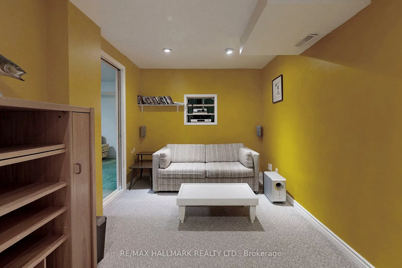 530, Laurel Wood, Central Newmarket, Newmarket