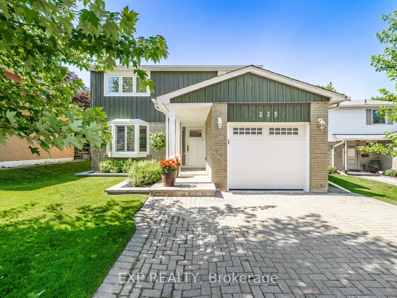 235, Robinson, Central Newmarket, Newmarket
