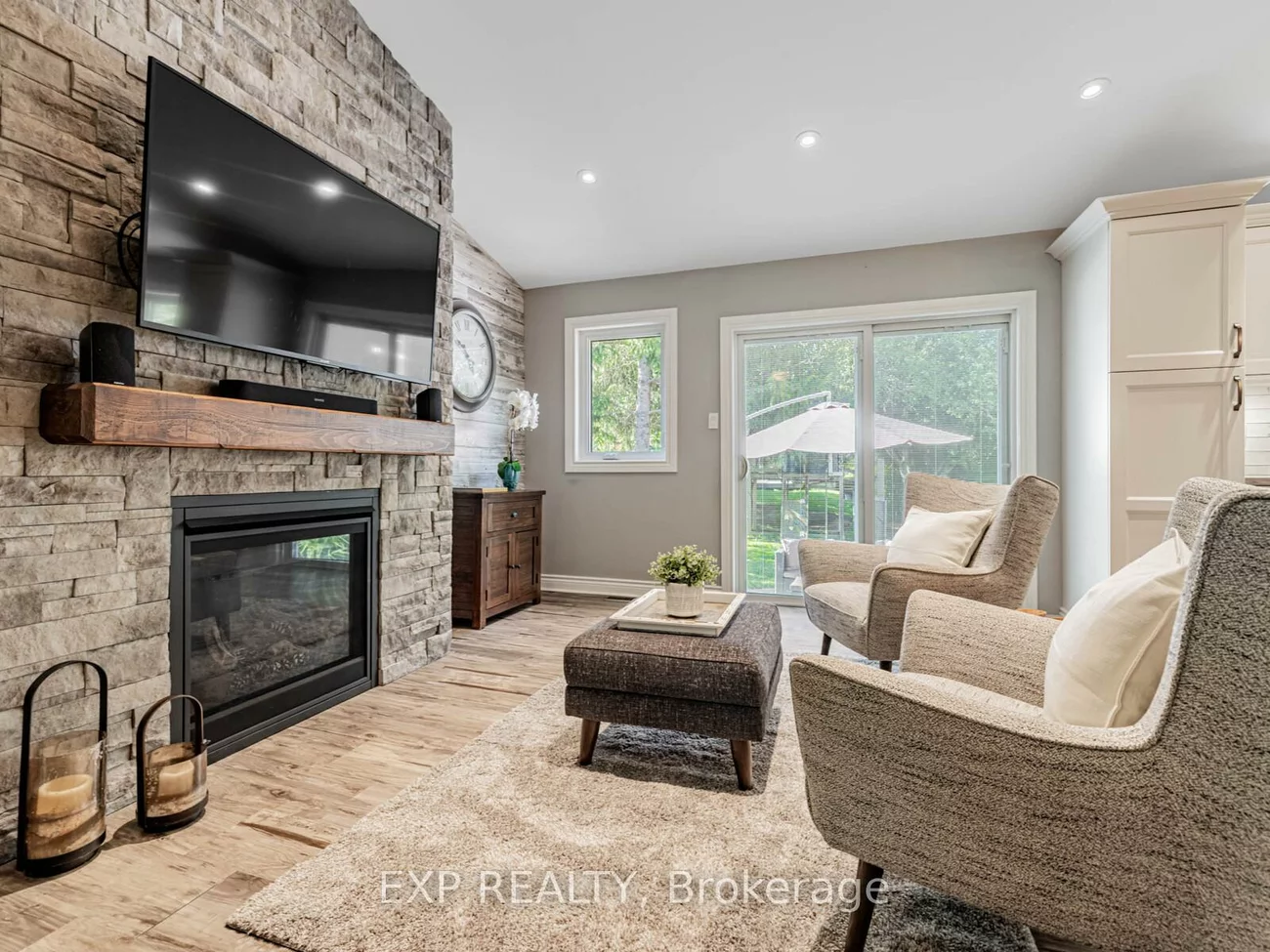 235, Robinson, Central Newmarket, Newmarket
