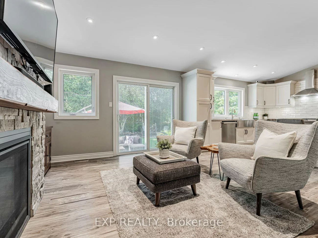 235, Robinson, Central Newmarket, Newmarket