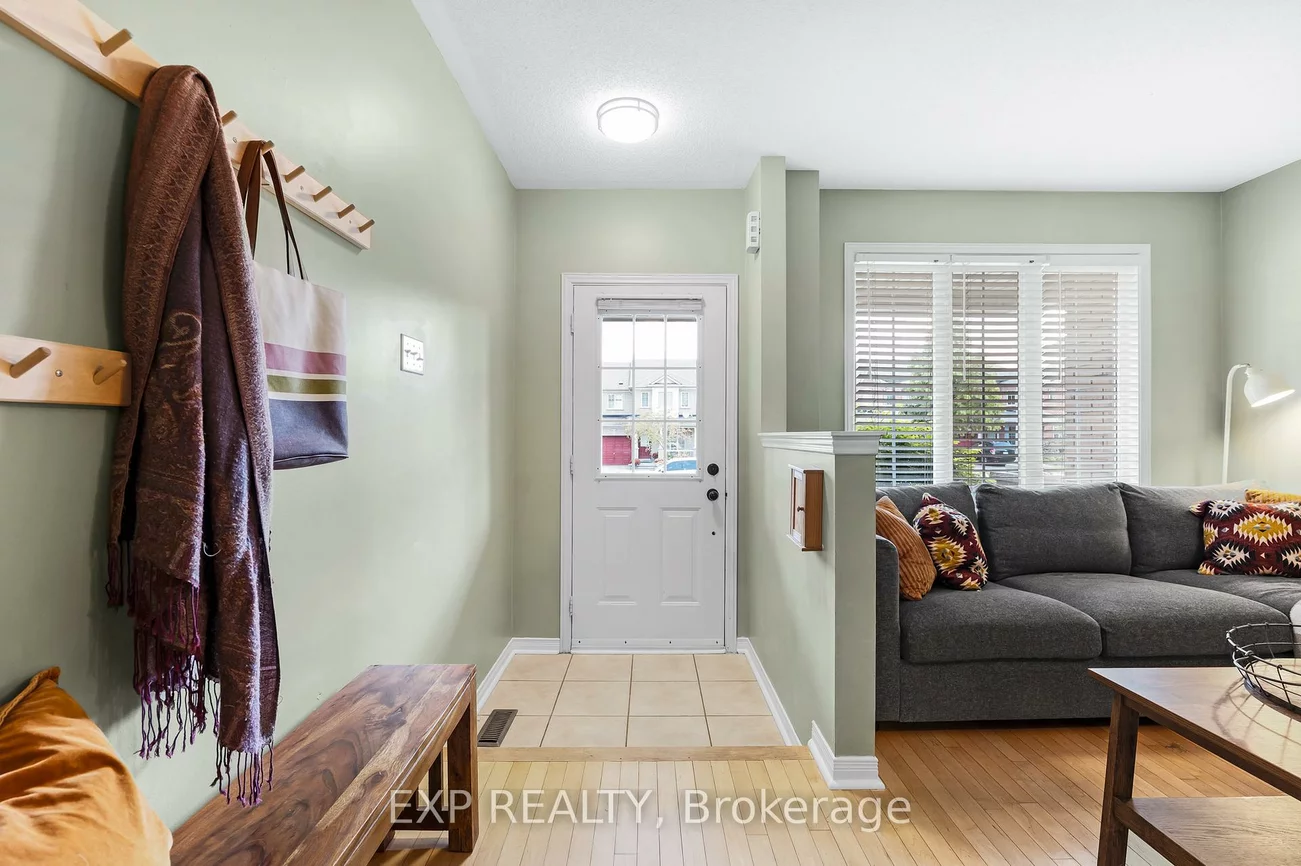 390, Flagstone, Woodland Hill, Newmarket