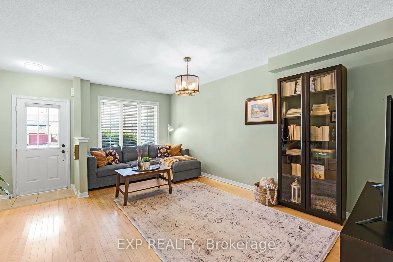 390, Flagstone, Woodland Hill, Newmarket
